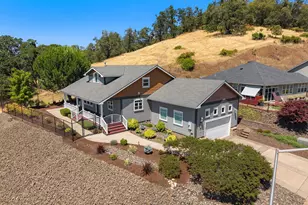 1984 NE Sunset Loop Dr, Roseburg, OR 97470 - Photo 1