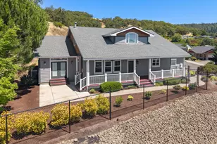 1984 NE Sunset Loop Dr, Roseburg, OR 97470 - Photo 1