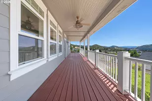 1984 NE Sunset Loop Dr, Roseburg, OR 97470 - Photo 8