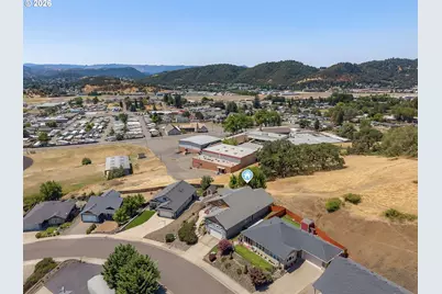 1984 NE Sunset Loop Dr, Roseburg, OR 97470 - Photo 44