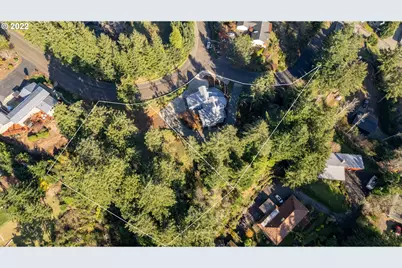 601 Telegraph Dr, Coos Bay, OR 97420 - Photo 4