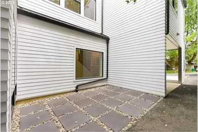 9265 SW 1st Ave, Portland, OR 97219 - Photo 32
