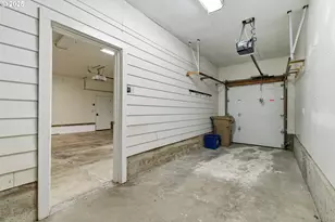 32465 SW Lake Point Ct, Wilsonville, OR 97070 - Photo 34