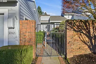 32465 SW Lake Point Ct, Wilsonville, OR 97070 - Photo 2