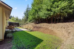 60422 Foxglove Rd, Coos Bay, OR 97420 - Photo 22