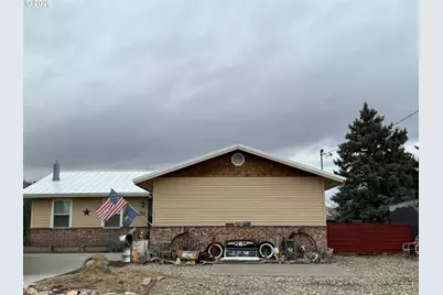 1060 D St, Baker City, OR 97814 - Photo 2