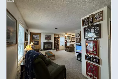 1060 D St, Baker City, OR 97814 - Photo 4