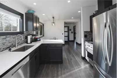 153 SE James St, Camas, WA 98607 - Photo 6