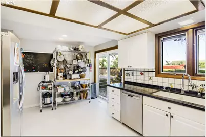 16530 NW Gillihan Rd, Portland, OR 97231 - Photo 16
