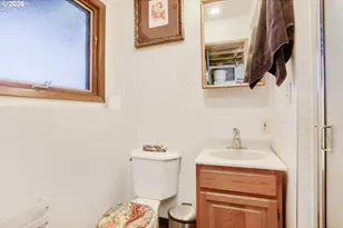 16530 NW Gillihan Rd, Portland, OR 97231 - Photo 28