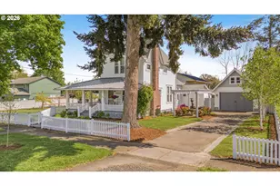 336 E Blakely Ave, Brownsville, OR 97327 - Photo 2