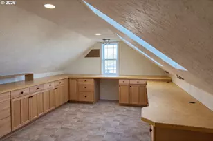 817 River Knoll Way, Springfield, OR 97477 - Photo 22