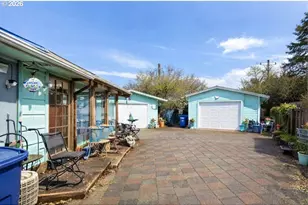 126 Woodlane Dr, Springfield, OR 97477 - Photo 6