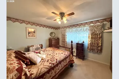 126 Woodlane Dr, Springfield, OR 97477 - Photo 16