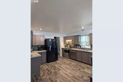 2000 Robins Ln SE #78, Salem, OR 97306 - Photo 10