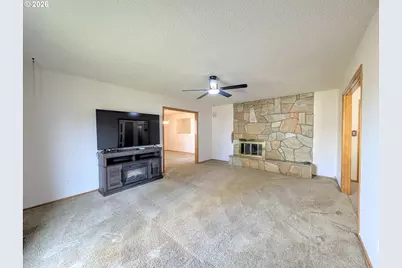 10301 Emily Dr, Island City, OR 97850 - Photo 14
