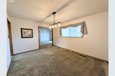 10301 Emily Dr, Island City, OR 97850 - Photo 16