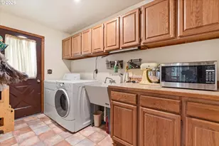 208 Adam Dr, Canyon City, OR 97820 - Photo 14