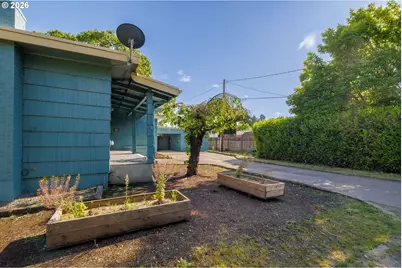 450 Hunsaker Ln, Eugene, OR 97404 - Photo 40