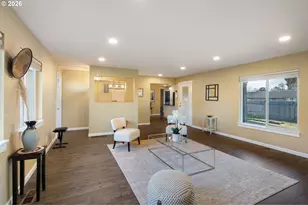 450 Hunsaker Ln, Eugene, OR 97404 - Photo 10