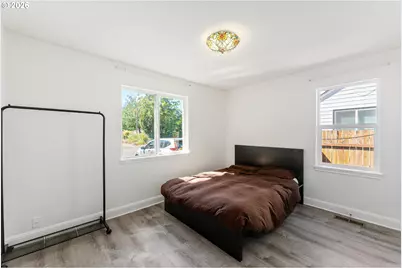 1040 NE 104th Ave, Portland, OR 97220 - Photo 16