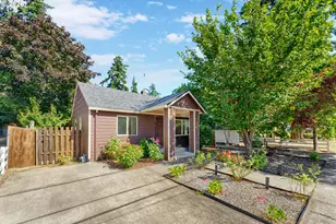 1040 NE 104th Ave, Portland, OR 97220 - Photo 2