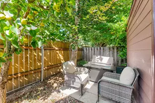 1040 NE 104th Ave, Portland, OR 97220 - Photo 22