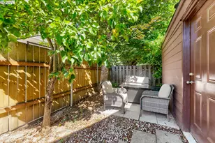 1040 NE 104th Ave, Portland, OR 97220 - Photo 24