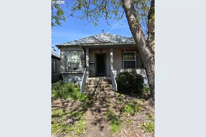 212 SE Mosher Ave, Roseburg, OR 97470 - Photo 1