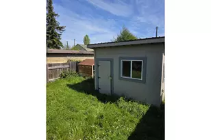 212 SE Mosher Ave, Roseburg, OR 97470 - Photo 6