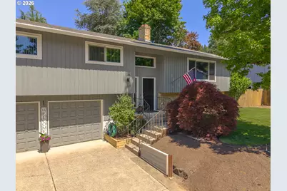 1360 Tamarisk Dr, West Linn, OR 97068 - Photo 2