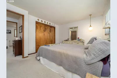 1360 Tamarisk Dr, West Linn, OR 97068 - Photo 20