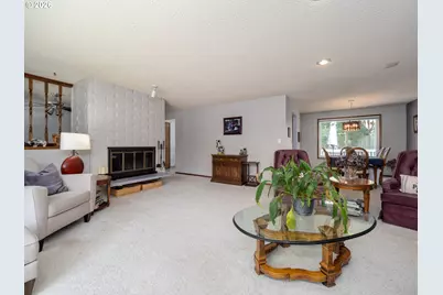 1360 Tamarisk Dr, West Linn, OR 97068 - Photo 6