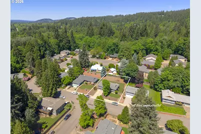 1360 Tamarisk Dr, West Linn, OR 97068 - Photo 34