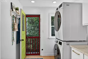 6825 SW 8th Ave, Portland, OR 97219 - Photo 20