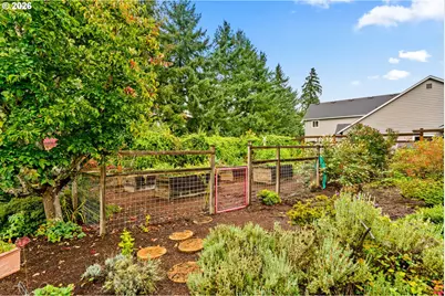 610 Holly Ave, Cottage Grove, OR 97424 - Photo 22