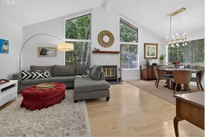 9925 SW Quail Post Rd, Portland, OR 97219 - Photo 8