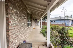 215 Jonquil Ave, Eugene, OR 97404 - Photo 6