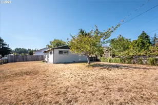 2496 Pacific Ave, North Bend, OR 97459 - Photo 4