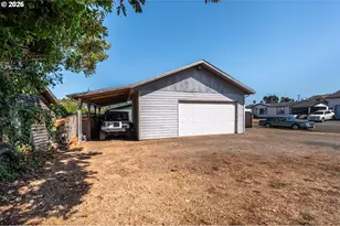 2496 Pacific Ave, North Bend, OR 97459 - Photo 36