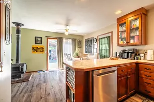 2496 Pacific Ave, North Bend, OR 97459 - Photo 18