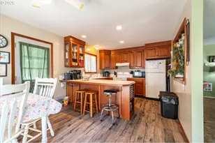 2496 Pacific Ave, North Bend, OR 97459 - Photo 14