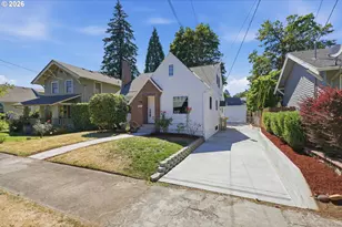 3045 NE 62nd Ave, Portland, OR 97213 - Photo 2
