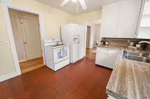 228 Kensington Ave, Astoria, OR 97103 - Photo 14