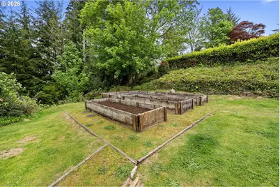 228 Kensington Ave, Astoria, OR 97103 - Photo 30