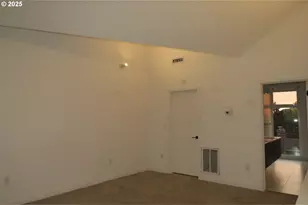 7118 N Vancouver Ave, Portland, OR 97217 - Photo 16