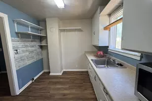 801 Grant Ave, Medford, OR 97501 - Photo 8