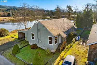 1299 6th Ave, Seaside, OR 97138 - Photo 1