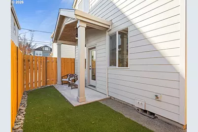 7464 N Polk Ave, Portland, OR 97203 - Photo 12