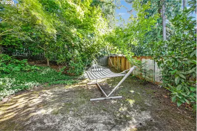 6044 SW Knightsbridge Dr, Portland, OR 97219 - Photo 34